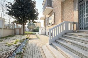 PORZIONE DI TRIFAMILIARE A RAVENNA