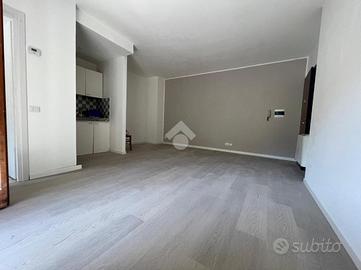 MONOLOCALE A PERUGIA