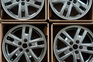 Cerchi in lega Originali Ford da 16 pollici 5 fori
