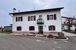 CASA TRICAMERE PRONTA DA VIVERE