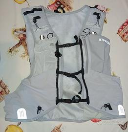 KIPRUN zaino trail 900 da 10L - con sacca d'acqua 