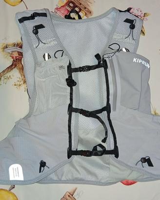 KIPRUN zaino trail 900 da 10L - con sacca d'acqua 
