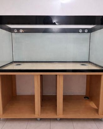 acquario da 470 litri con mobile(misure 140x55x60)