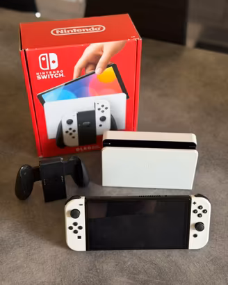 Nintendo Switch OLED Bianca