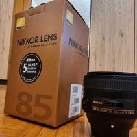 nikon 85mm f/1.8