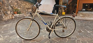 Biciclette uomo e bambino