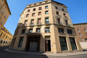 5 LOCALI A LIVORNO