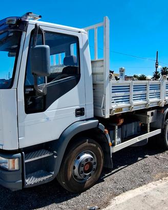 IVECO EUROCARGO 130E18 RIBALTABILE TRILATERALE