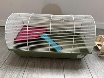 Gabbia criceto e giochi