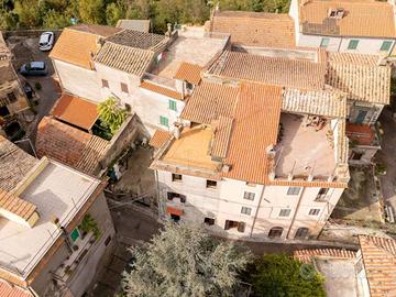 Casa indipendente di 121 m² con 5 locali a Tarano