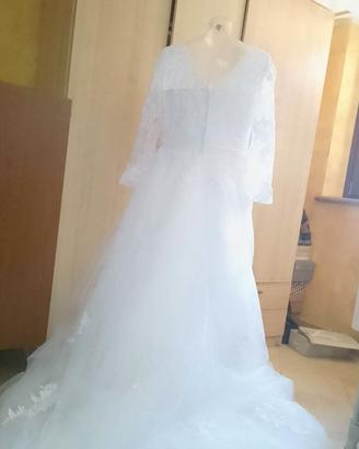 Abito da sposa manica lunga chiusura attività