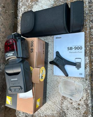SB 900 lampeggiatore NIKON