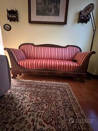 Divano primi 800 stile Restaurazione.