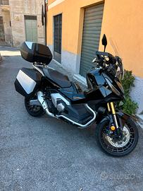 HONDA XADV 750 Travel Adventure