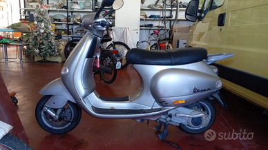 Vespa piaggio ET4 125