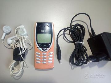 Nokia 8210 + Caricabatterie e Cuffie originali