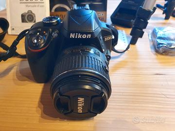 NIKON D3300 con accessori