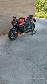 Triumph Street Triple 765 R 