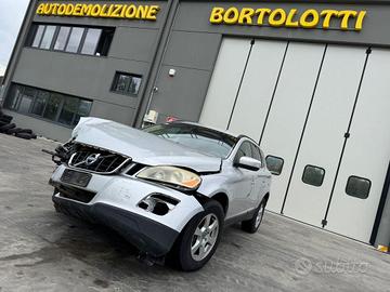 VOLVO XC60 per ricambi usati D5244T15