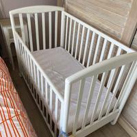 Letto bambini con sponda regolabile