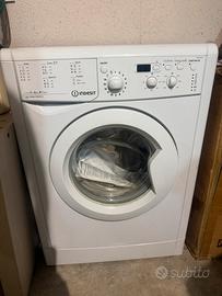 Lavatrice Indesit 4 kg – Classe A+