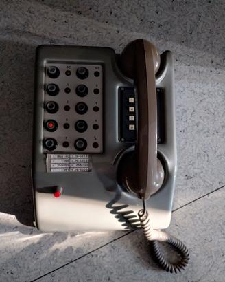 Interno di centralino anni 70