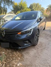 Clio 5 Intens ( Full Optional )