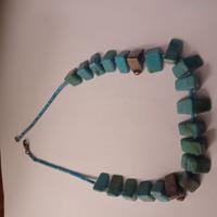 Collana etnica tibetana in pietre verdi
