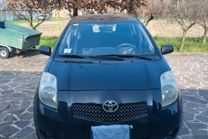 Toyota yarys 1000 5 porte