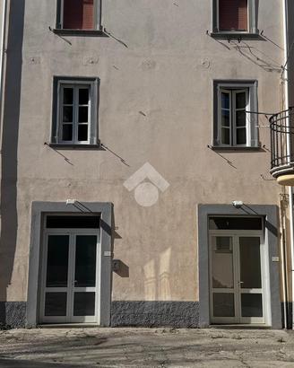 2 LOCALI A CASTEL DI SANGRO