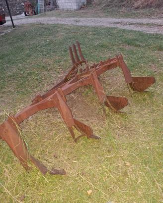 aratro trattore 4 vomeri