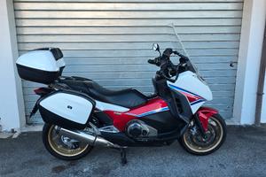 Honda integra 750 dtc super accessoriata