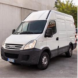 IVECO DAILY 2.3 Diesel 210.000 km Pronto al lavoro