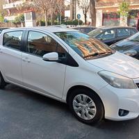 Toyota Yaris 1.0 5 porte Lounge