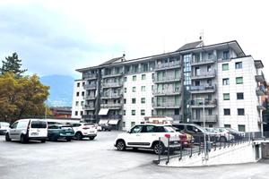 AMPIO QUADRILOCALE CON BOX AUTO !