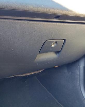 Cassetto portaoggetti VOLVO V50 del 2008