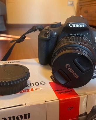 Fotocamera Canon Eos 1200D con scatola 