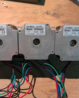 3 Motori stepper motor NEMA 23 come nuovi