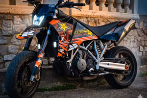 KTM 950