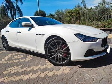 Maserati ghibli full optional 