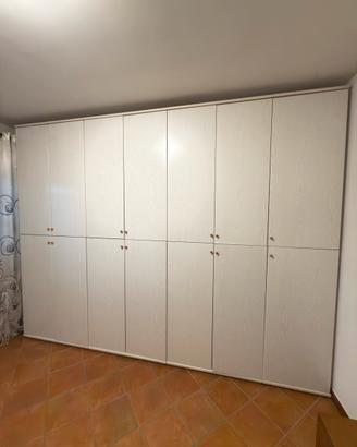 Capiente armadio componibile bianco, 3,37 m.