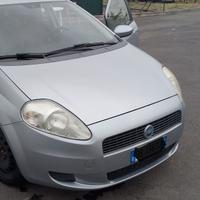 Grande Punto  1.100 benzina per neopatentati