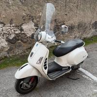 Vespa gts 300