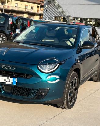 Fiat 600 Hybrid 110 CV DCT MHEV La Prima