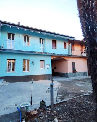 Villa di 182 m² con più di 5 locali e box auto dop
