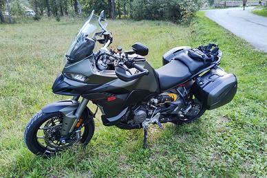 Multistrada V2S Travel Storm Green 2500km
