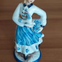 Statuina in porcellana 