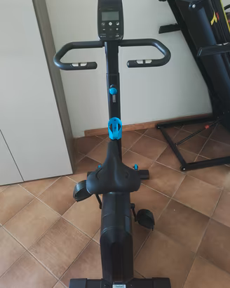 Cyclette autoalimentata Domyos  EB 520 B connessan