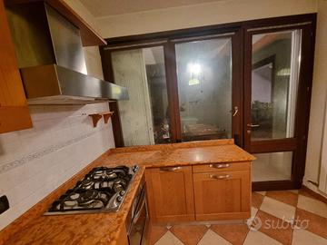 Serramento  2.90x2.38h + serranda sicurezza  