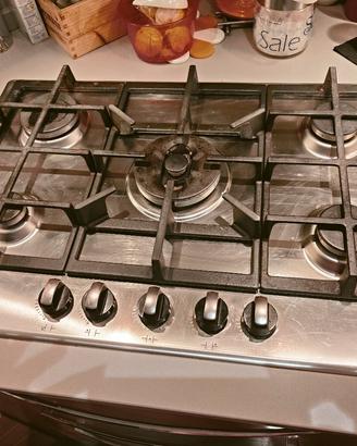 Piano cottura a gas 5 fuochi Hotpoint Ariston